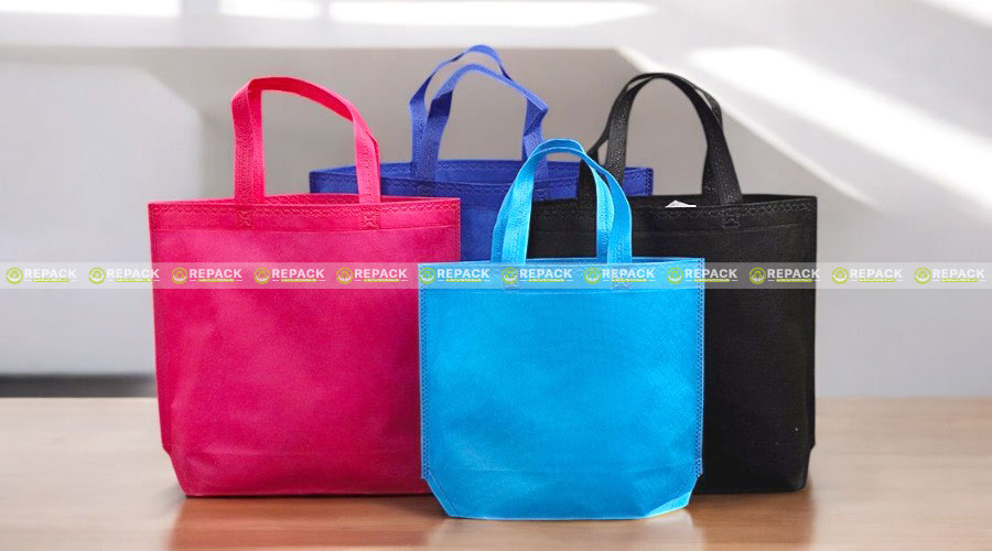 Túi vải không dệt chặt đáy được sản xuất tại xưởng Repack Túi vải không dệt chặt đáy được sản xuất tại xưởng Repack