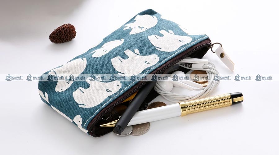 Chất liệu ví vải canvas chắc chắn, thoải mái khi dùng Chất liệu ví vải canvas chắc chắn, thoải mái khi dùng