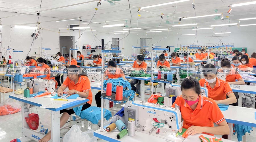 Đội ngũ nhân viên xưởng may túi vải Đại Việt Đội ngũ nhân viên xưởng may túi vải Đại Việt